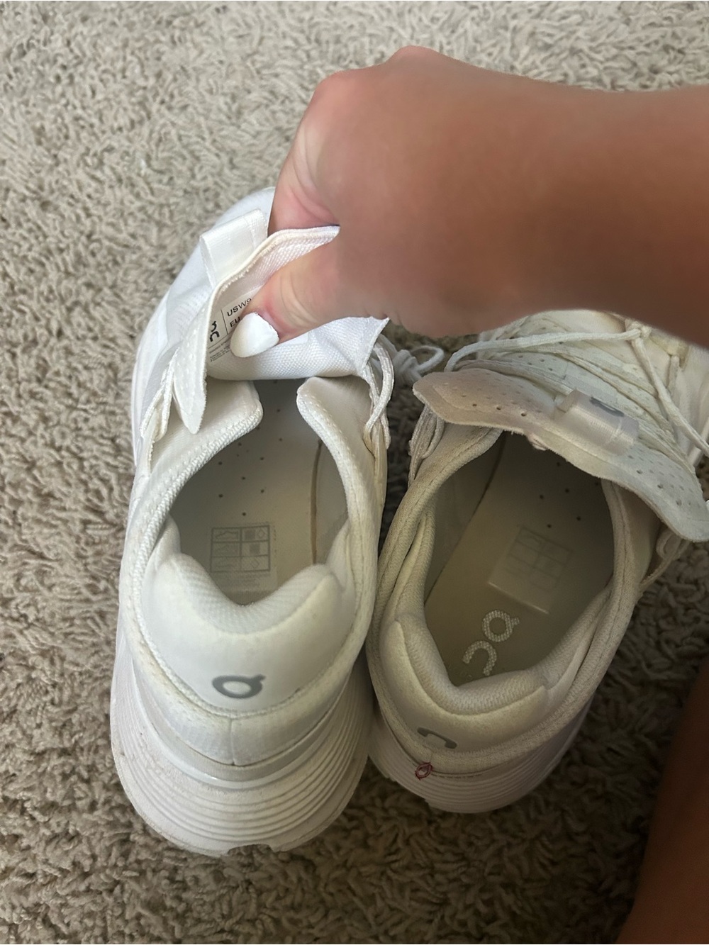 ON Women's Cloud Athletic Shoes in White - Picture 7 of 7
